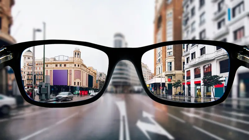 دراسة جديدة: ليست الشاشات وحدها السبب في تفشي قِصر النظر