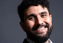 «صحاب الأرض».. حين يترجم أمين بوحافة الألم الفلسطيني إلى لغة بلا حدود