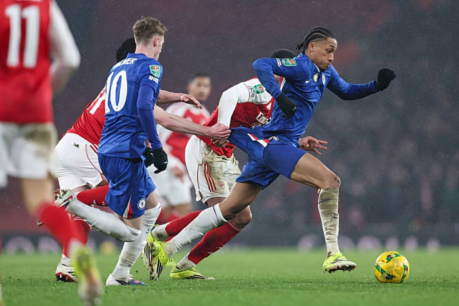 أرسنال يحسم ديربي لندن أمام تشيلسي ويتأهل لنهائي كأس رابطة المحترفين الإنجليزية