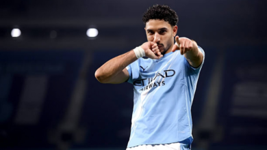 برشلونة يضع عمر مرموش على رأس أولوياته الهجومية لخلافة ليفاندوفسكي