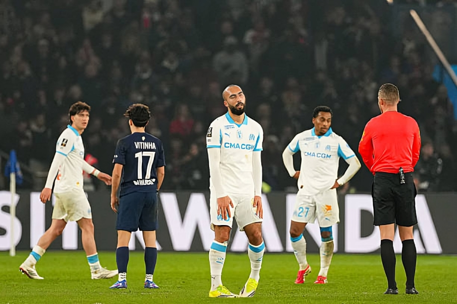 باريس سان جيرمان يحسم كلاسيكو فرنسا بخماسية نظيفة في شباك مارسيليا ويعزز صدارته للدوري