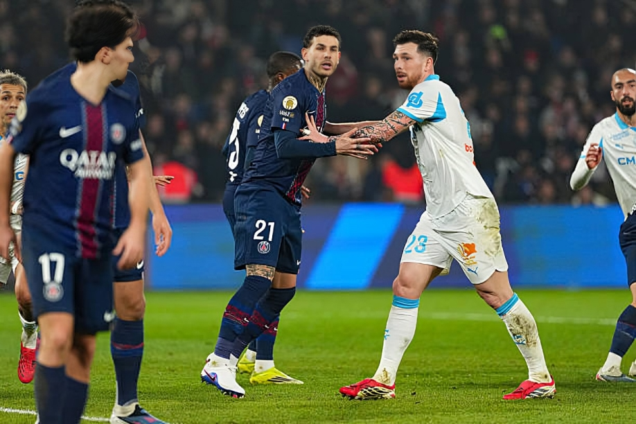 باريس سان جيرمان يحسم كلاسيكو فرنسا بخماسية نظيفة في شباك مارسيليا ويعزز صدارته للدوري