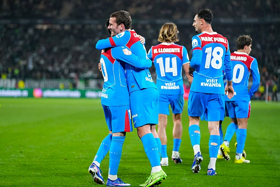 أتلتيكو مدريد يقسو على ريال بيتيس بخماسية نظيفة ويحجز المقعد الأخير في نصف نهائي كأس ملك إسبانيا