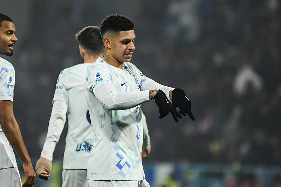 إنتر ميلان يكتسح ساسولو بخماسية نظيفة ويحلق بعيدا في صدارة الدوري الإيطالي