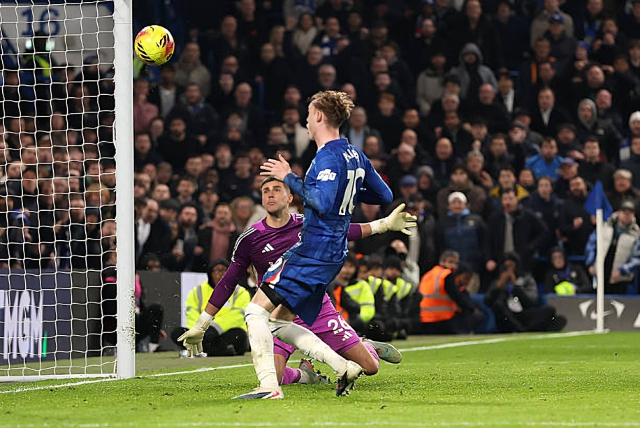 ليدز يونايتد يفرض التعادل على تشيلسي في ملعب ستامفورد بريدج ويحرمه من فوز ثمين