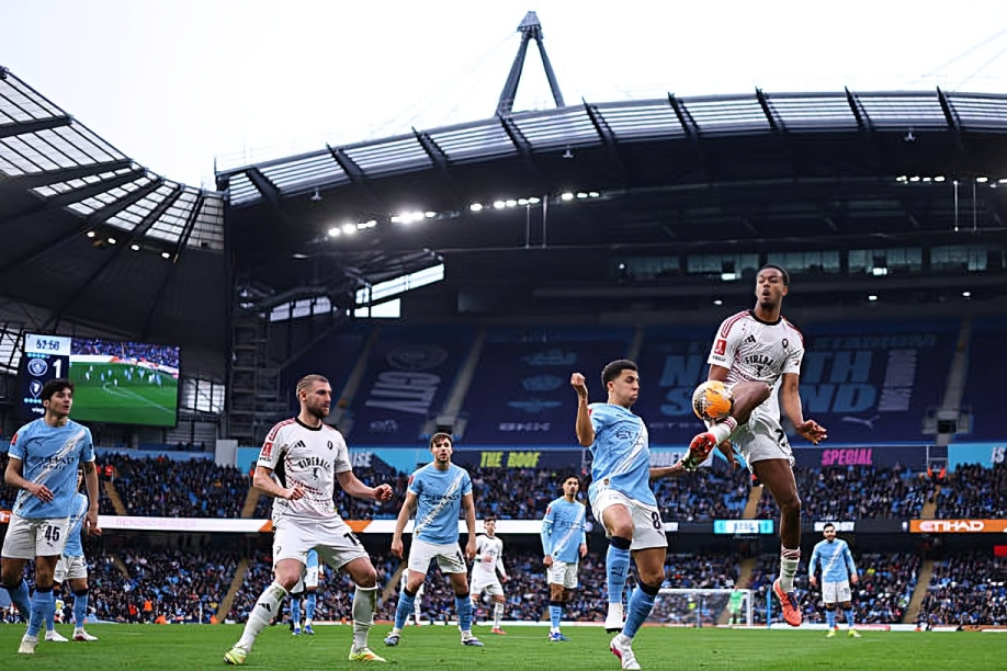 مانشستر سيتي يعبر محطة سالفورد سيتي ويحجز مقعده في ثمن نهائي كأس الاتحاد الإنجليزي