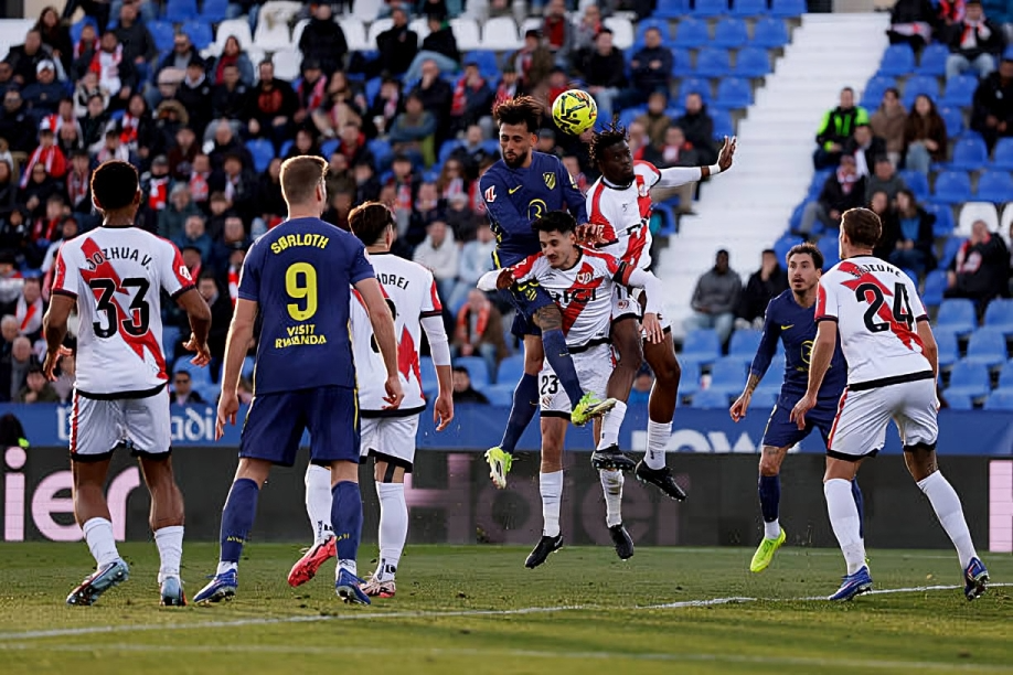 سقوط مدو لأتلتيكو مدريد أمام رايو فاليكانو بثلاثية نظيفة في الدوري الإسباني