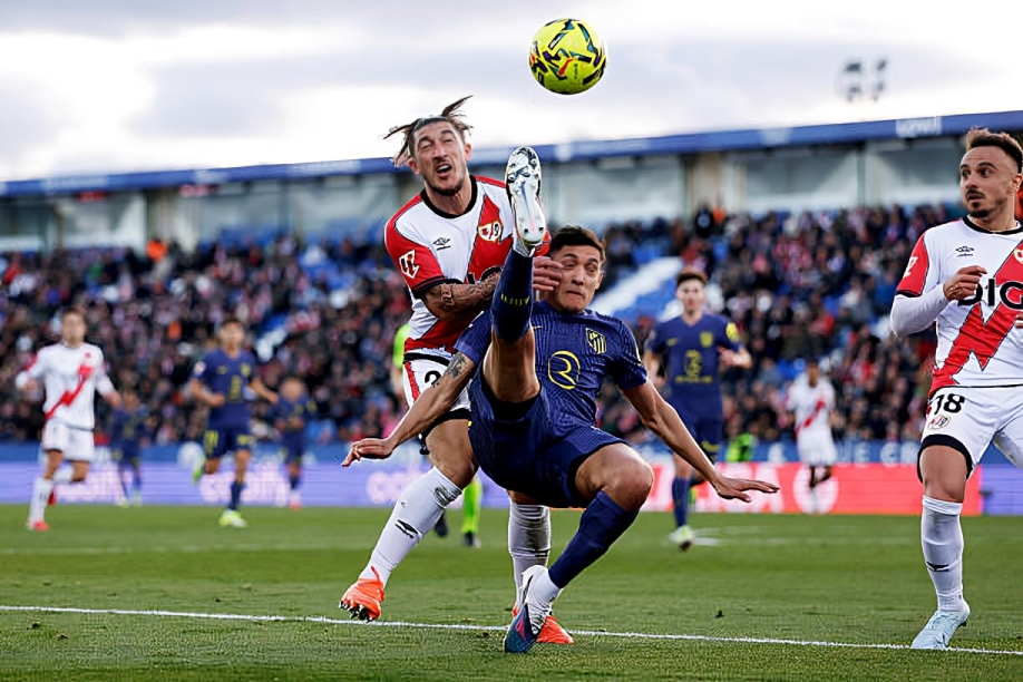 سقوط مدو لأتلتيكو مدريد أمام رايو فاليكانو بثلاثية نظيفة في الدوري الإسباني