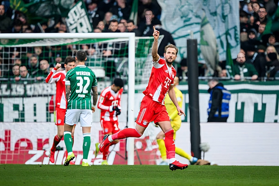 بايرن ميونخ يفقد خدمات قائده مانويل نوير بعد إصابة عضلية تبعده عن حماية العرين البافاري