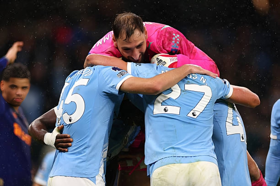 مرموش يصنع في فوز مانشستر سيتي على نيوكاسل في صراع قمة الدوري الإنجليزي