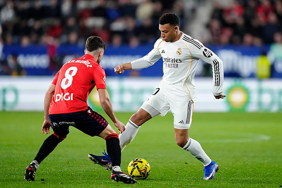 ريال مدريد يفقد خدمات مبابي قبل المواجهة الحاسمة أمام بنفيكا في دوري الأبطال