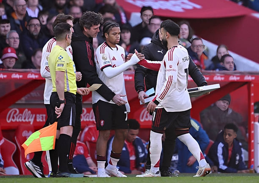 ليفربول ينتزع فوزا قاتلا من نوتينجهام فورست ويواصل صراع المربع الذهبي