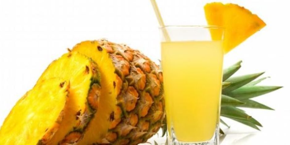 انتعاش طبيعي في كوب واحد.. دليلك لتحضير عصير الأناناس بالليمون في المنزل