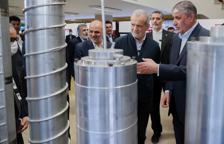 إيران تقترح تعليق تخصيب اليورانيوم