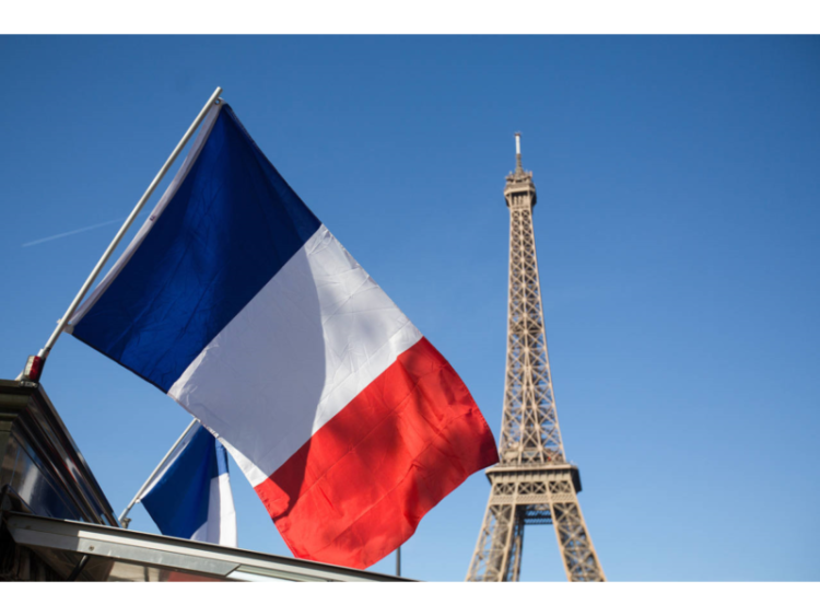 البحرية الفرنسية تحبط تهريب 4.2 طن كوكايين في المحيط الهادئ