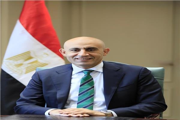 وزير التعليم يوجه بسرعة صرف مستحقات معلمي الحصة ويشدد على انتظام العملية التعليمية