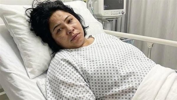 جراحة عاجلة لشيرين عبد الوهاب بعد التهاب حاد في المرارة