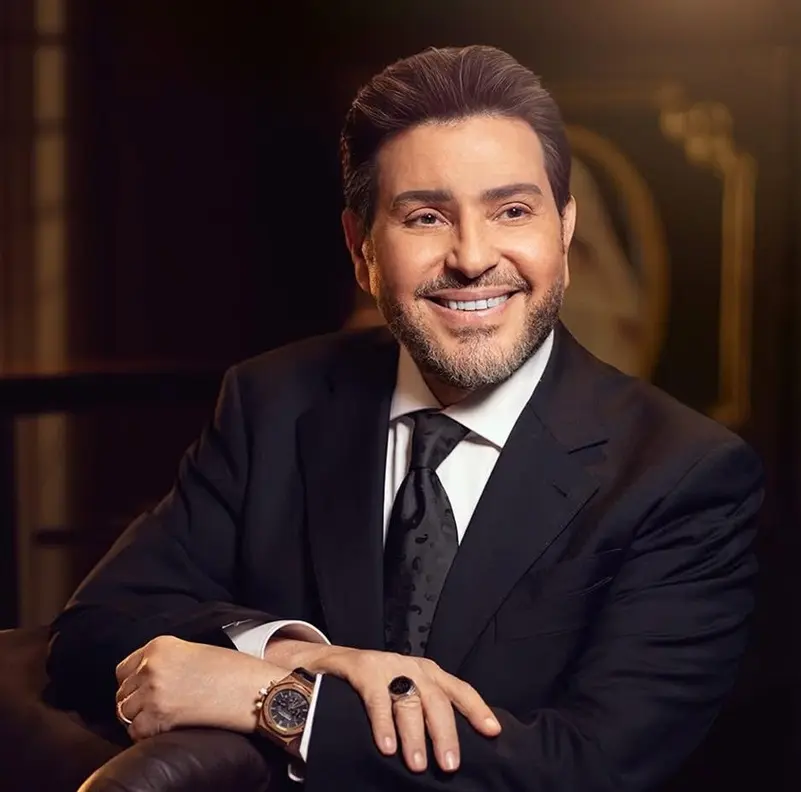 هاني شاكر في العناية المركزة بعد جراحة دقيقة بالقولون