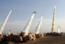 صافرات الإنذار تدوي في تل أبيب بعد رشقة صاروخية إيرانية ضخمة