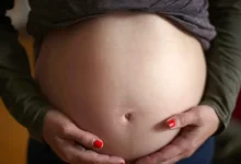 دراسة تحذر: مواد كيميائية شائعة قد تهدد صحة الحوامل