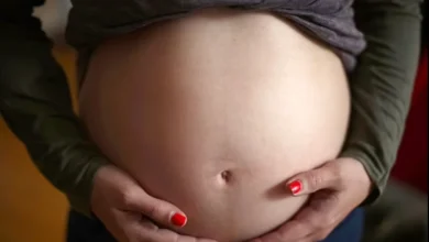 دراسة تحذر: مواد كيميائية شائعة قد تهدد صحة الحوامل