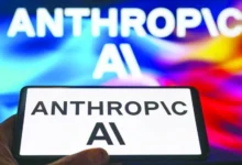 ترامب يأمر بإيقاف استخدام تكنولوجيا "أنثروبك" في جميع الوكالات الاتحادية