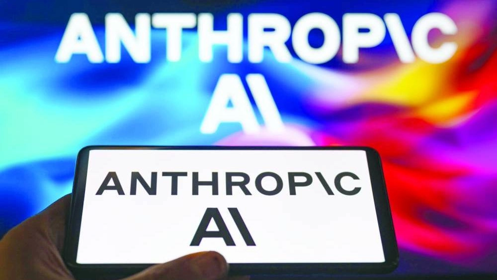 ترامب يأمر بإيقاف استخدام تكنولوجيا "أنثروبك" في جميع الوكالات الاتحادية