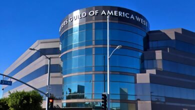 كتّاب أمريكا يقرّون جدول مفاوضات جديد مع استوديوهات الإنتاج بنسبة تأييد 97.4%