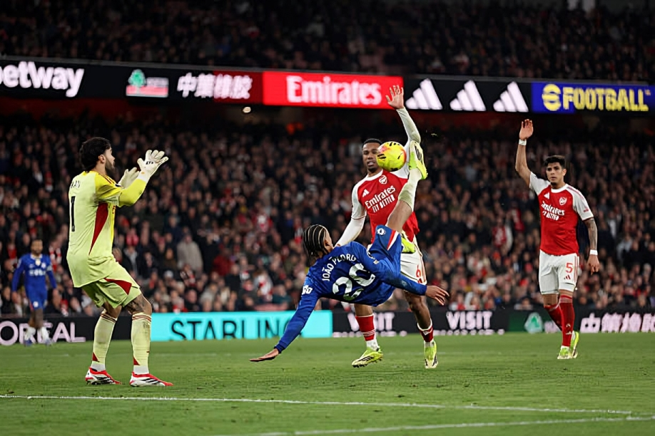 أرسنال يحسم ديربي لندن بالفوز على تشيلسي ويعزز قبضته على صدارة الدوري الإنجليزي