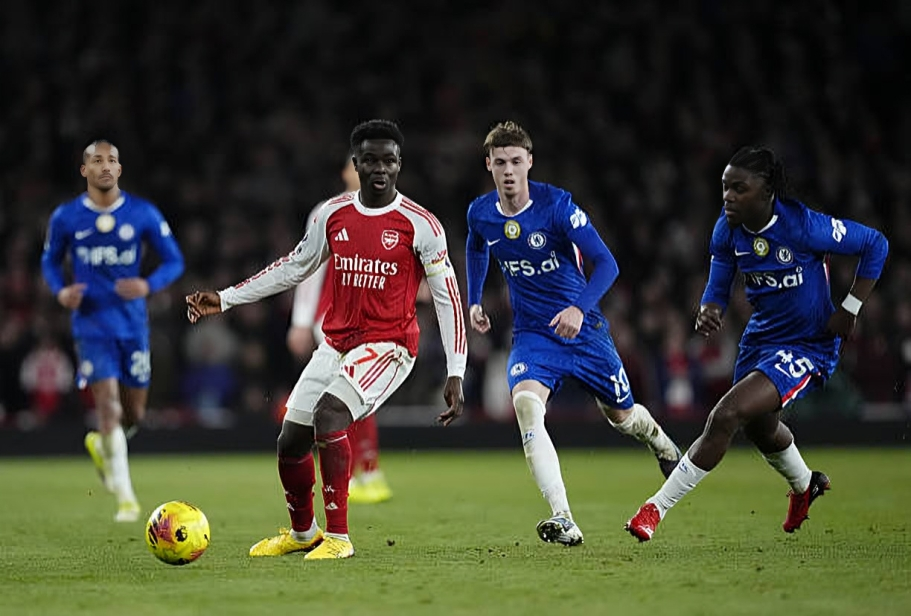 أرسنال يحسم ديربي لندن بالفوز على تشيلسي ويعزز قبضته على صدارة الدوري الإنجليزي