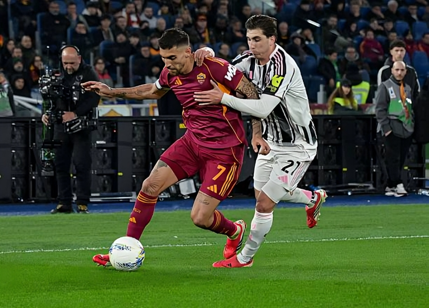تعادل مثير بين روما ويوفنتوس بثلاثة أهداف لكل فريق في قمة الدوري الإيطالي