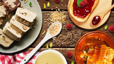 العسل أم المربى؟ أيهما الخيار الصحي الأفضل على مائدة الإفطار