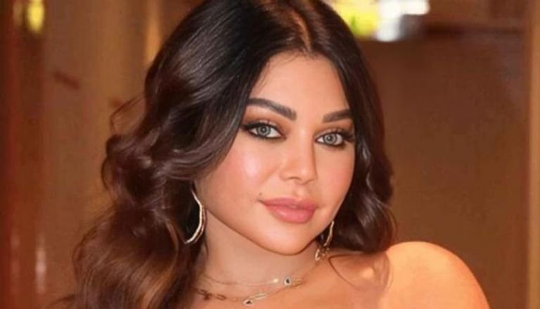 هيفاء وهبي طرف في قضية جديدة.. محاكمة مدير أعمالها السابق بتهمة غسل الأموال