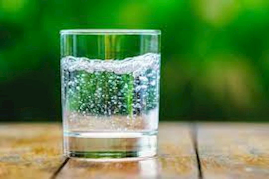 دراسة حديثة: المياه الفوارة وتأثير محدود على فقدان الوزن