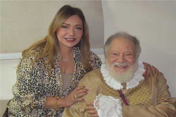 ليلى علوي تشيد بـ"الملك لير" ويحيى الفخراني: الفن بخير طالما هؤلاء حاضرون