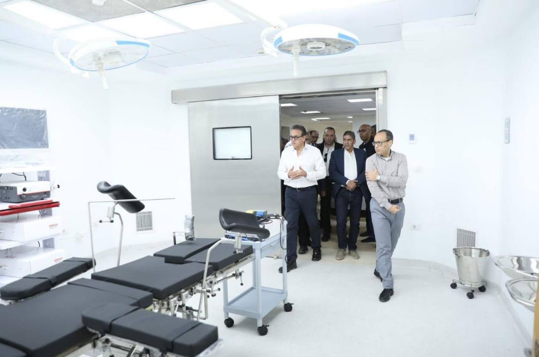 وزير الصحة يتفقد مستشفى العباسية