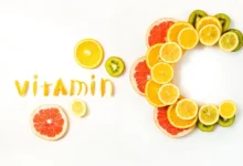 هل يساهم فيتامين C في خفض ضغط الدم؟ تأثير محدود ودور تكميلي