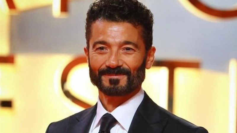 خالد النبوي يتكفل بعلاج أستاذه سامي عبد الحليم في لفتة إنسانية