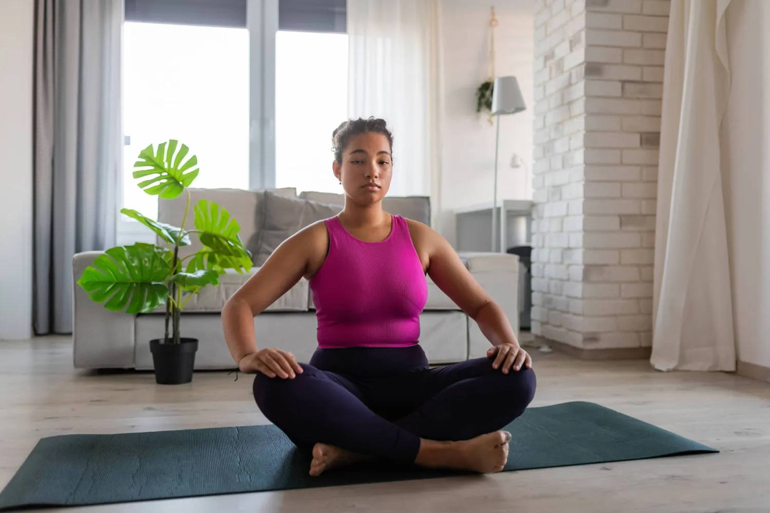 اليوغا تحسّن صحة القلب وتدعم التمثيل الغذائي لدى مرضى السمنة