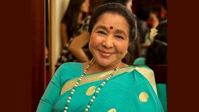 وفاة أسطورة الغناء الهندي آشا بوسلي عن 92 عامًا