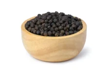 الفلفل الأسود: أكثر من نكهة.. مفتاح لتعزيز امتصاص المغذيات