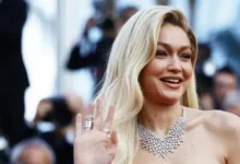 جيجي حديد تنفي صلتها بإبستين بعد ورود اسمها في وثائق مثيرة للجدل