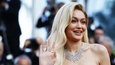 جيجي حديد تنفي صلتها بإبستين بعد ورود اسمها في وثائق مثيرة للجدل