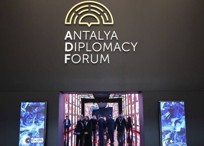 انطلاق منتدى أنطاليا الدبلوماسي بمشاركة دولية واسعة