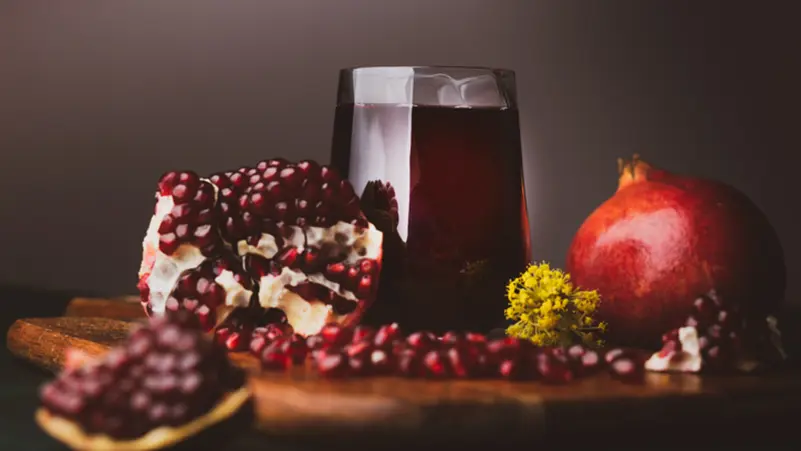 الشمندر أم الرمان؟ أيهما أكثر فاعلية في خفض ضغط الدم