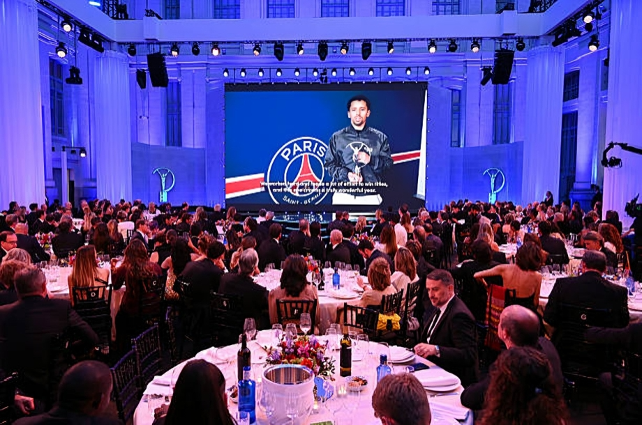 جوائز لوريوس