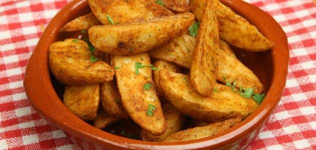 بطاطس الودجز.. وصفة مقرمشة بتتبيلة شهية وخطوات سهلة للتحضير